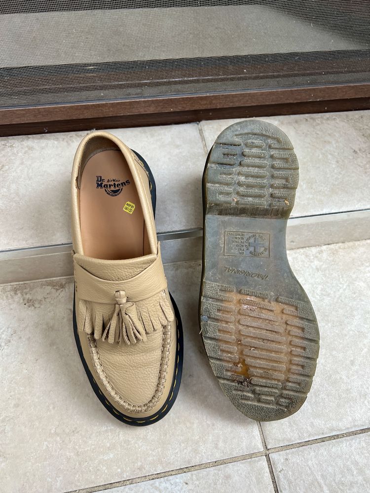Dr.Martens Adrian Beige