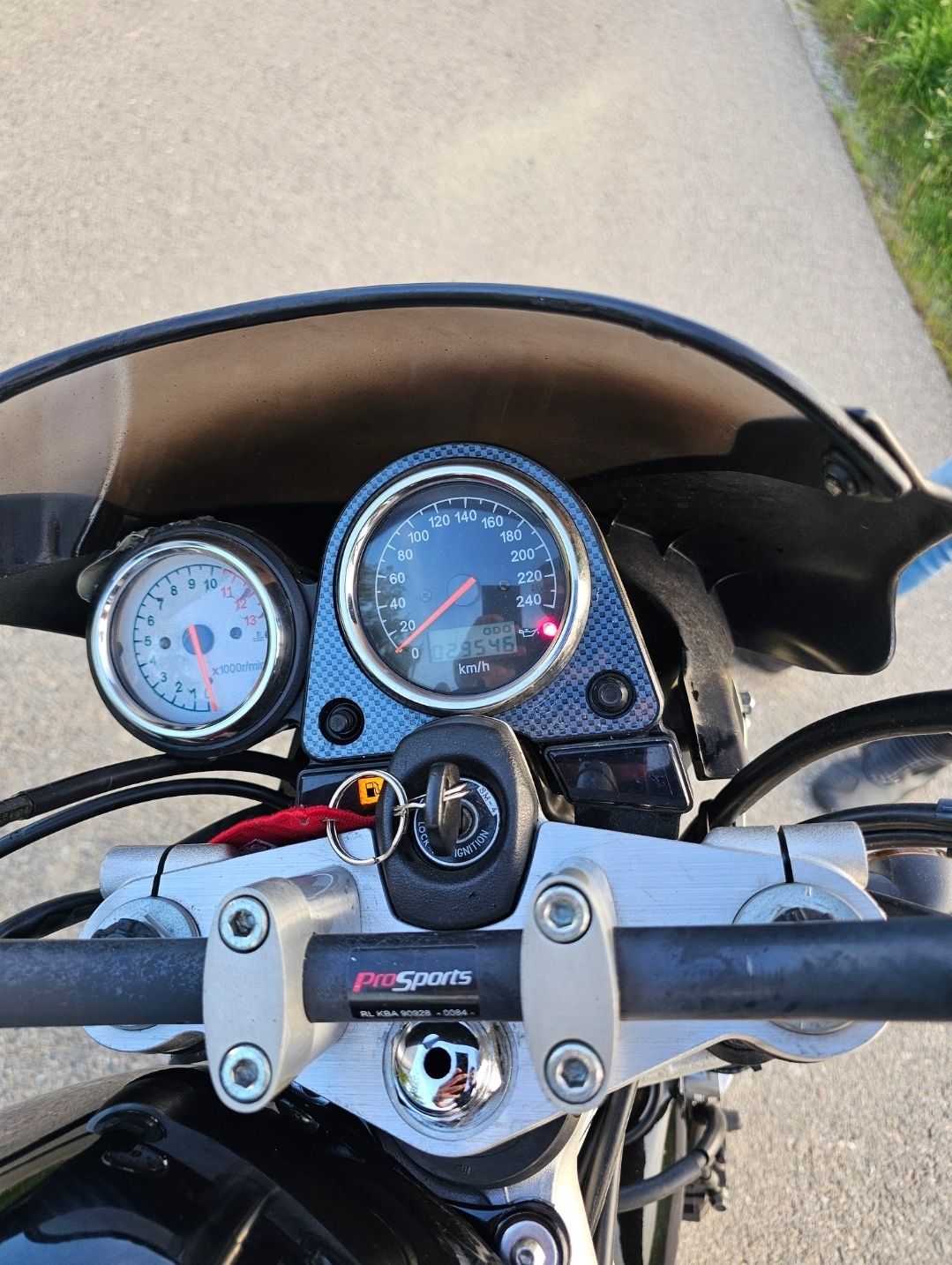 Vand Motocicleta Sukuzi SV650 Naked Bike 2.490