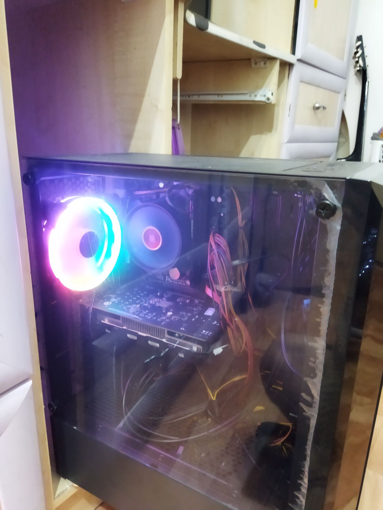 Игровой компьютер i5-4460 / GTX 1050TI / HYPERX Fury 8gb