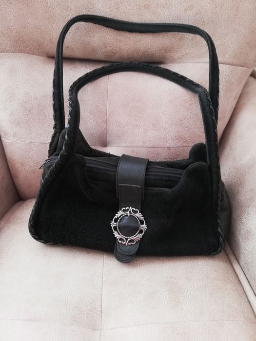 Чанта естествен велур