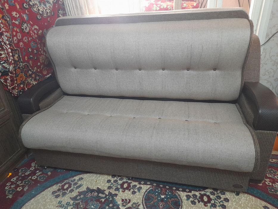 Диван кровать сотилади