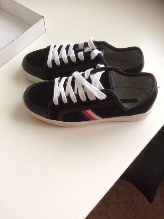 Pantofi sport-unisex“Tommy -Hilfiger-noi
