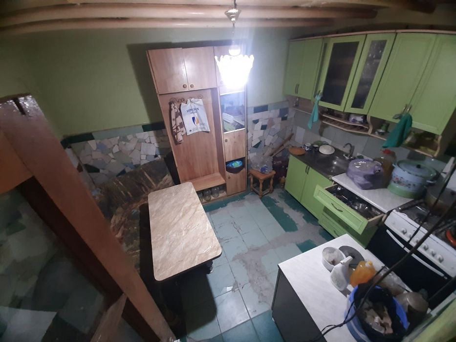 Eski shahar - Labi hovuzdan uchaska sotiladi.
Tayyor hovlicha sotiladi