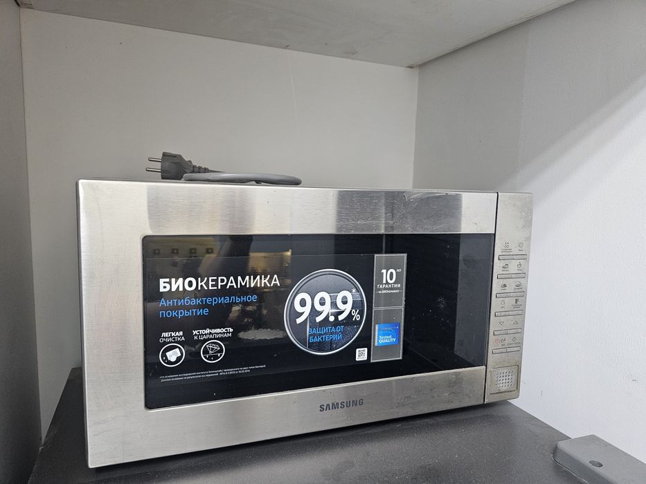 Samsung Сотилади. Ишлайди. Микроволновка