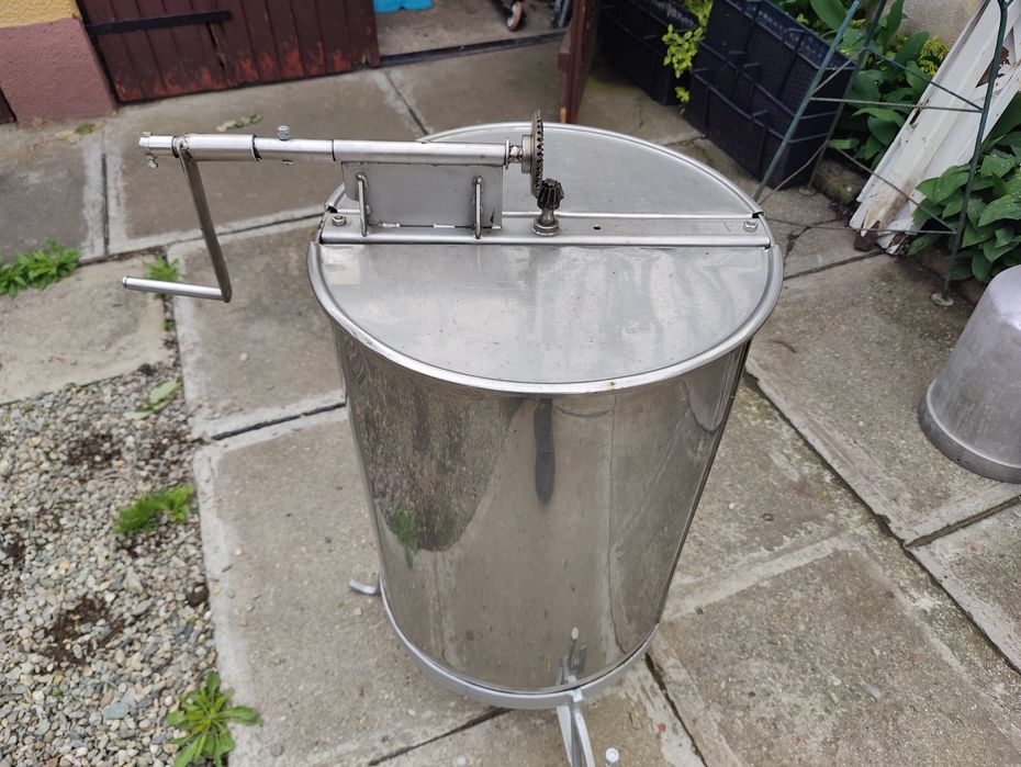 Centrifuga si tava extras miere de inox