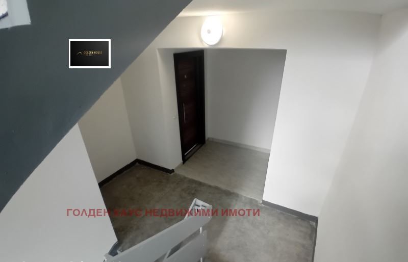 Продава се Двустаен апартамент в Перник, Изток - 61 кв.м за 802 €/кв.м - Снимка #5
