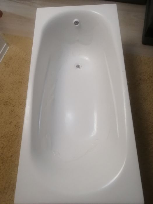 Продам акриловую ванну