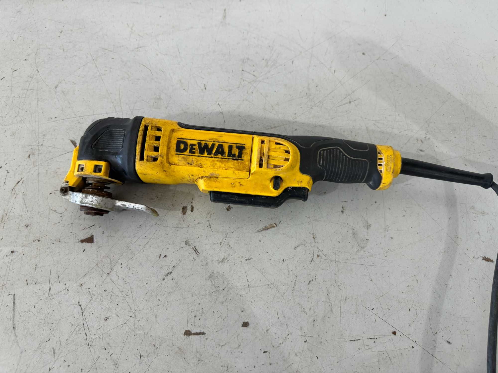 Реноватор - Dewalt 300 W