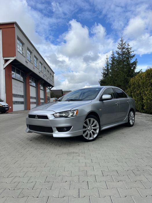 Mitsubishi lancer