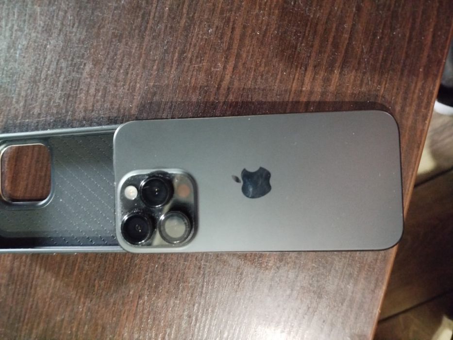 Айфон 15 про 256 гб 89 емкость
