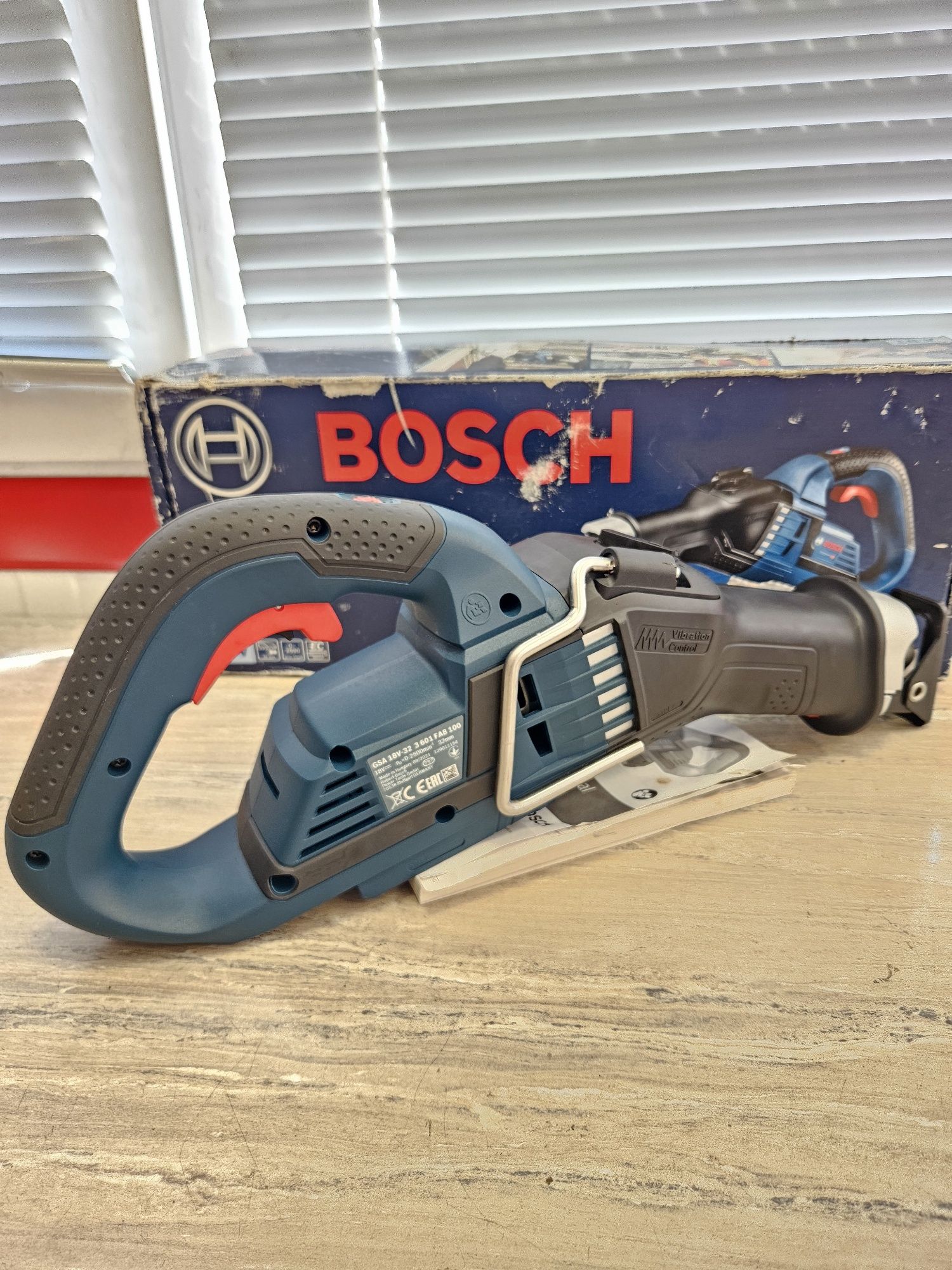 BOSCH Саблен Трион GSA18V-32
