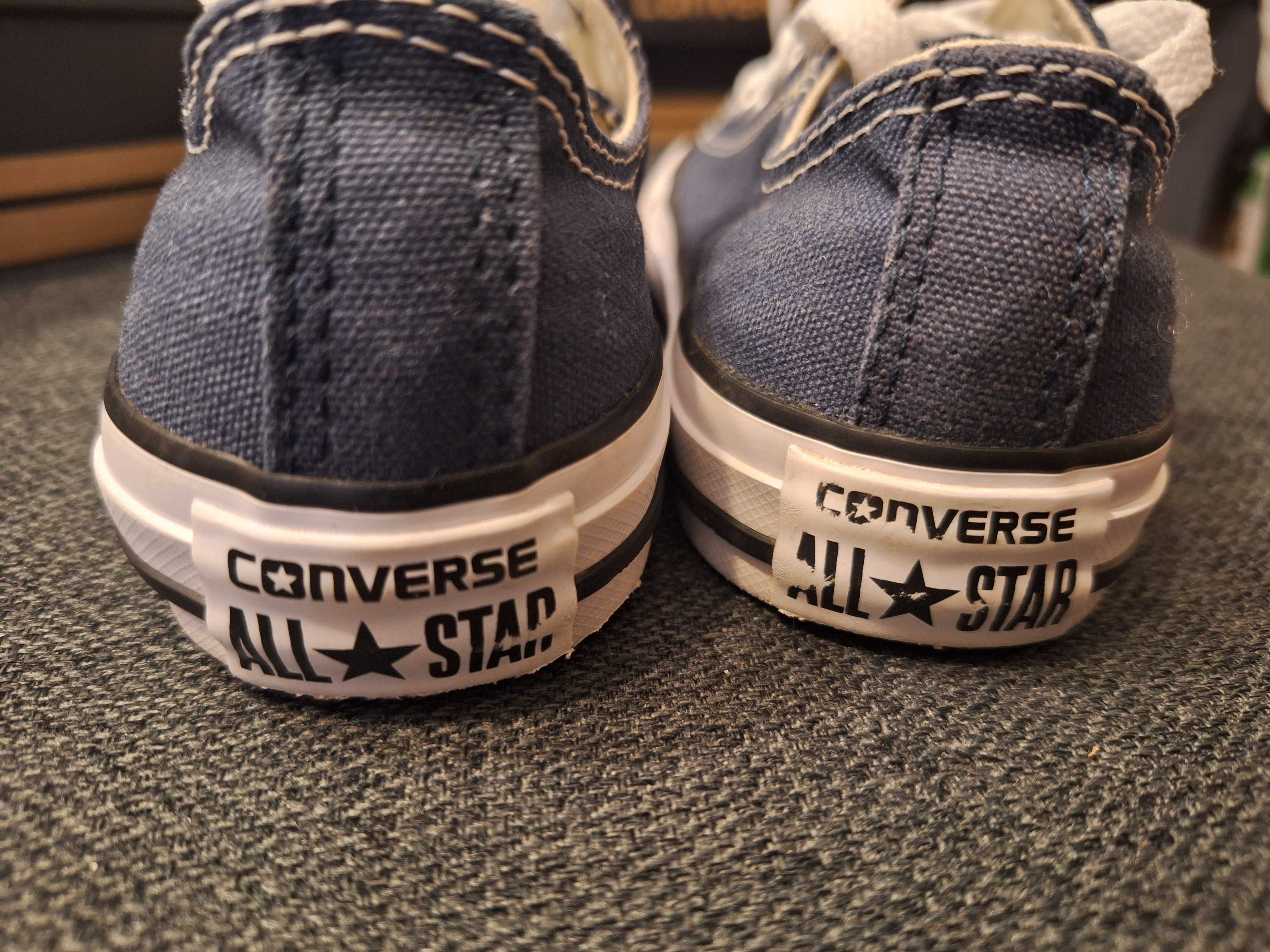Детски кецове Converse 30 номер/18,5 см. като нови