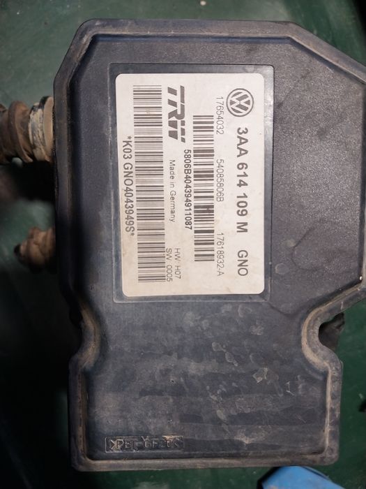 Pompa.Abs Vw Passat B7 an 20010-2015 cod 3AA 614 109 M
