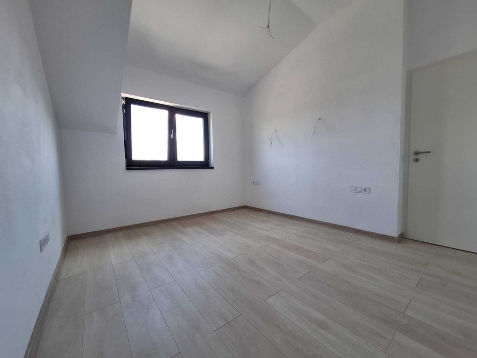 EXCLUSIVITATE! Apartament cu 3 Camere, Comision 0, cu loc de parcare