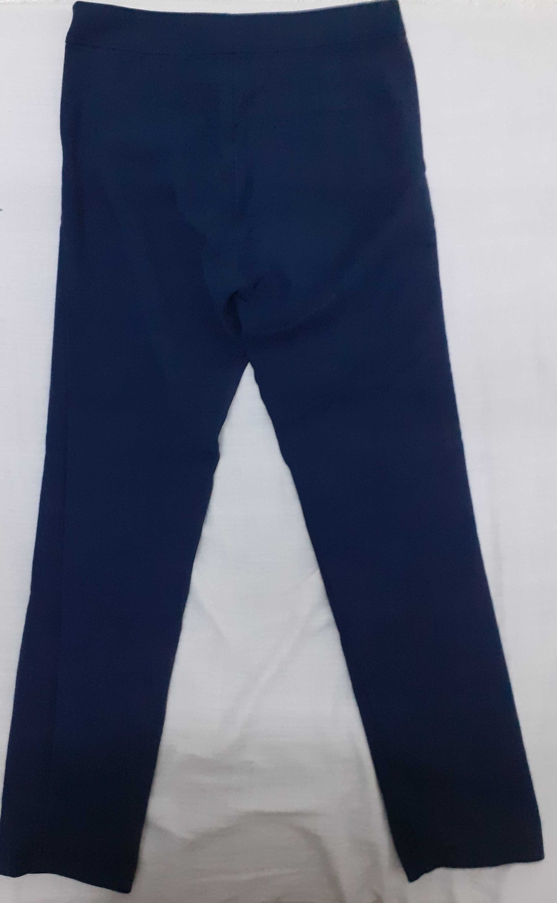 Vand pantaloni de stofa Stradivarius