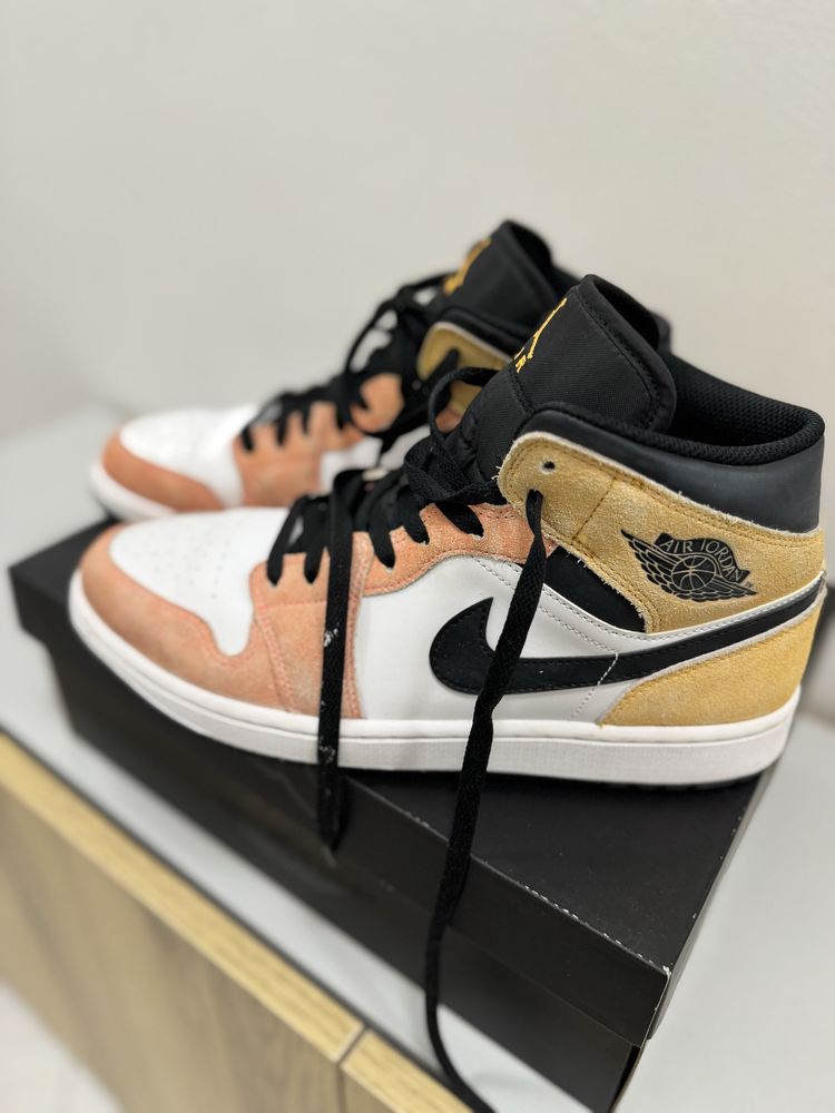Nike Jordan 1 Mid