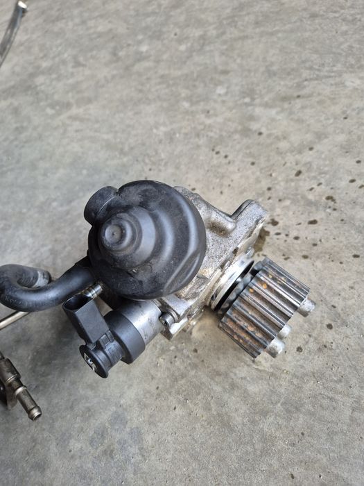 Pompa inalte bosch cod 03l130755, 0445010507 2.0 tdi vw passat b6