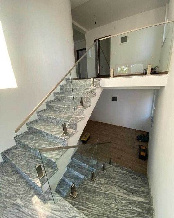 Balustrada din sticla !!! Oferta de primavara!!!