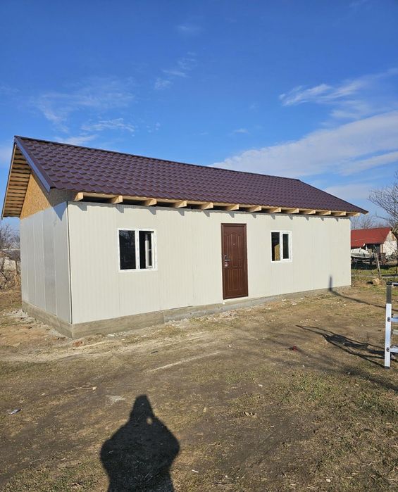 Vând containere modulare tip casa