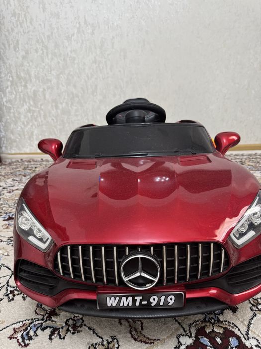 Машинка детская . В отличном состояний .