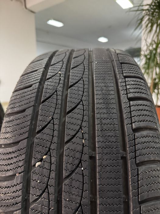 Зимни гуми 245/40/19 дот 21
