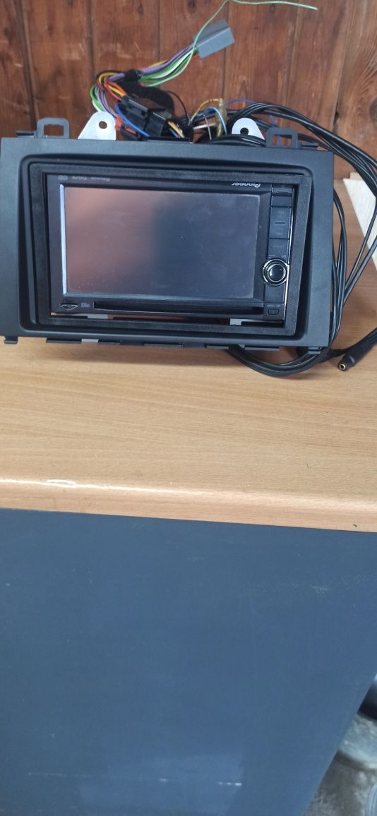 Продавам мултимедия Pioneer за Хонда срв 3