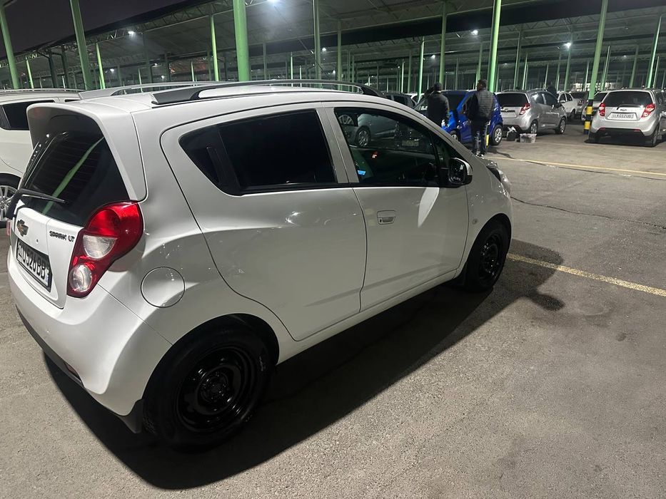 Avtomat 2017 yil oq spark sotiladi kraskasi toza