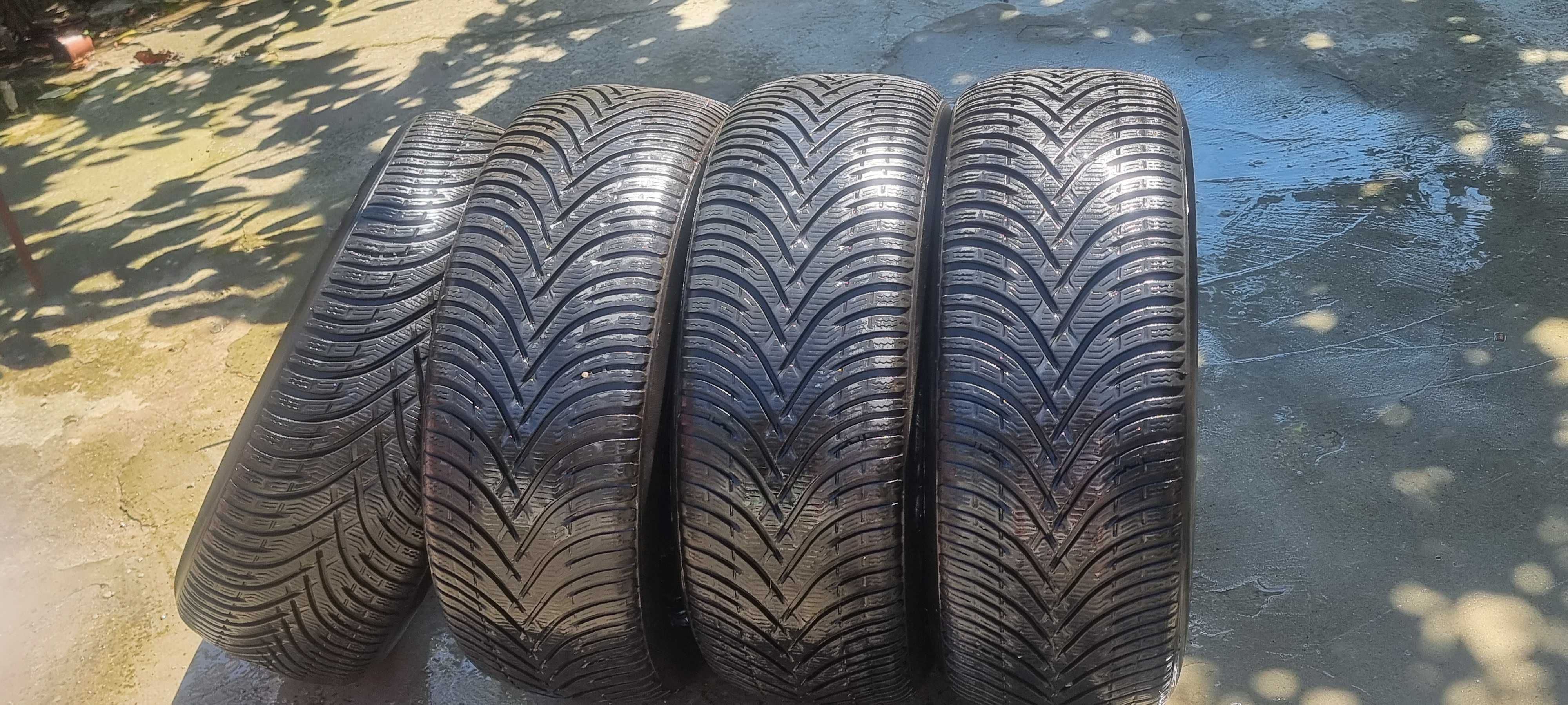 Vand cauciucuri set de iarna BFGOODRICH  225/55/R17 anul 2022