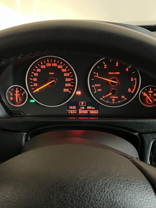 Vând BMW 320 D 2013