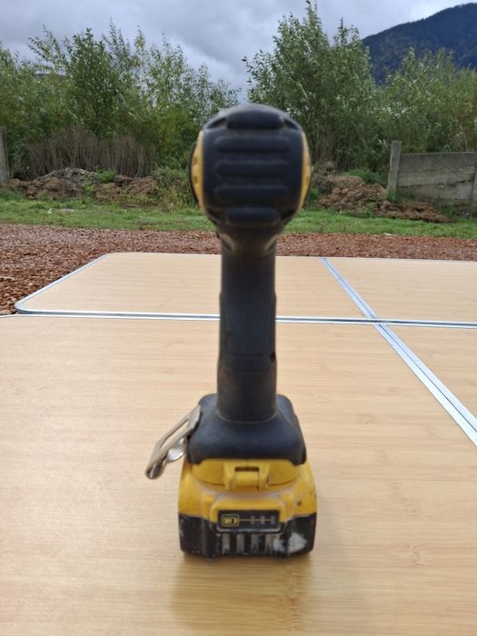 Dewalt 18v  original cu acumulator inclus