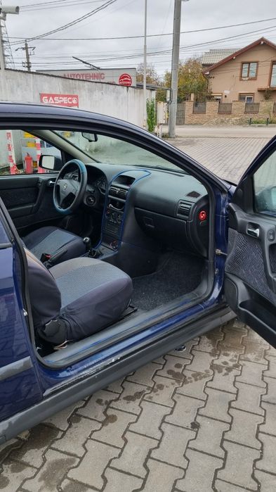 Vând Opel astra g
