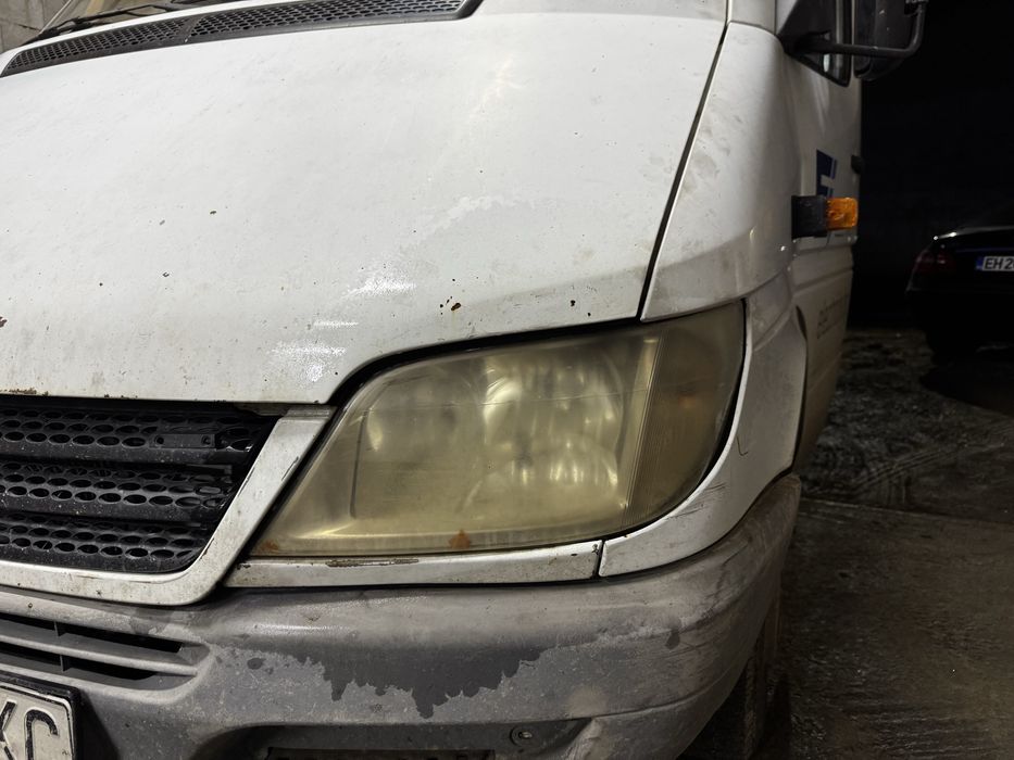 Затъмняване на автостъкла Претапициране на таван кори и колонки