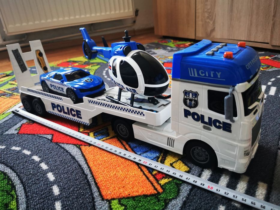 Set tir, mașină de politie, elicopter