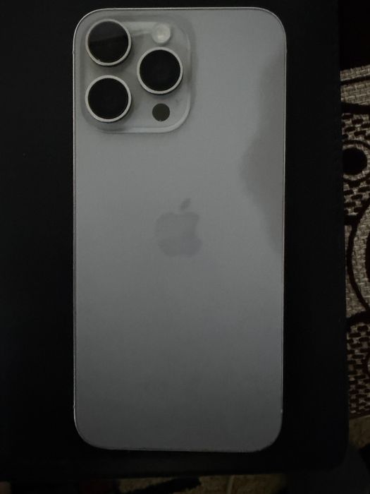 Айфон 15 про макс 256гб идеал