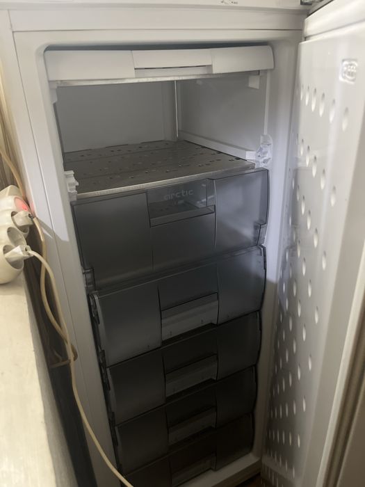 Congelator 6 rafturi