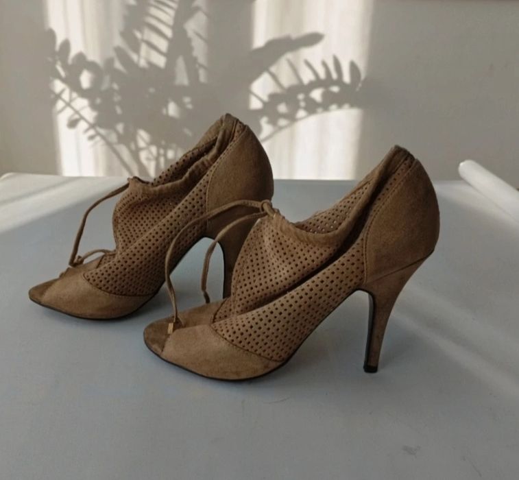 Pantofi eleganți, cu toc, decupați Next 37,5