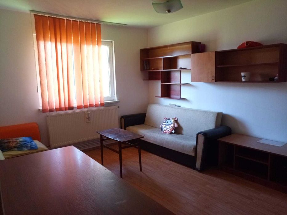 Proprietar inchiriez aoartament