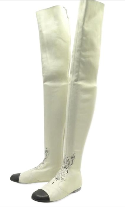 Chanel ботушите са много тесни и цената е минимална поради тази припин