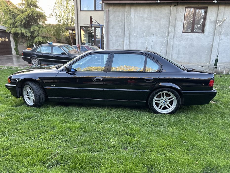 Bmw 750 IL varianta long f rara, vehicul istoric din 01.2026