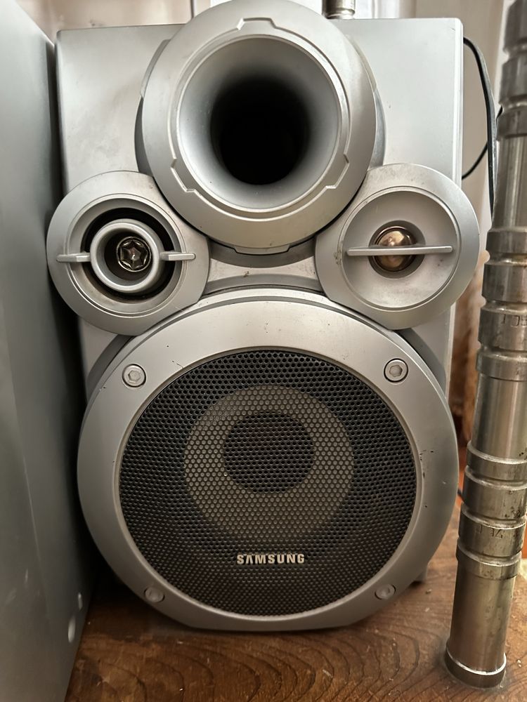 Продам Музыкальный Центр Samsung MAX-VB550