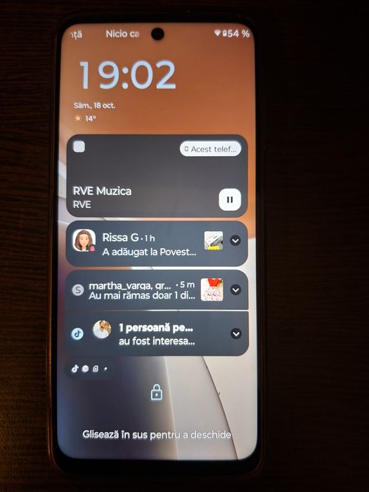 Vând telefon Motorola G32