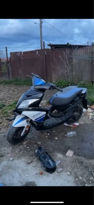 Scuter TNT motor 2t