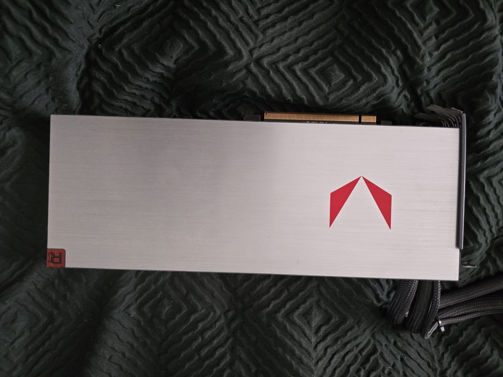 Radeon Vega 64 LC