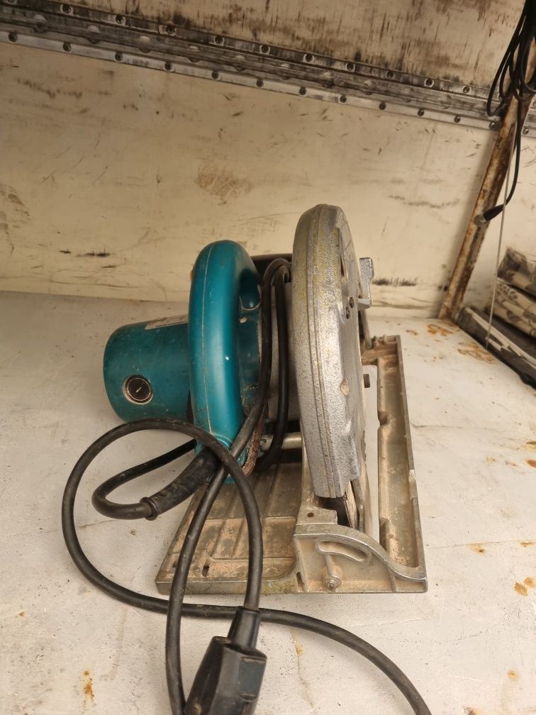 Circular Makita 5903R fierastrau