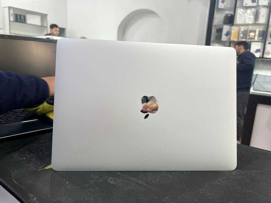 Macbook pro 2017 i7