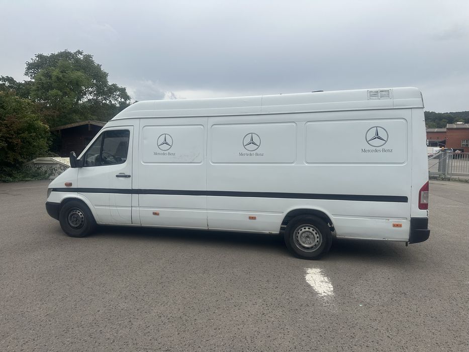 Mercedes benz sprinter 313