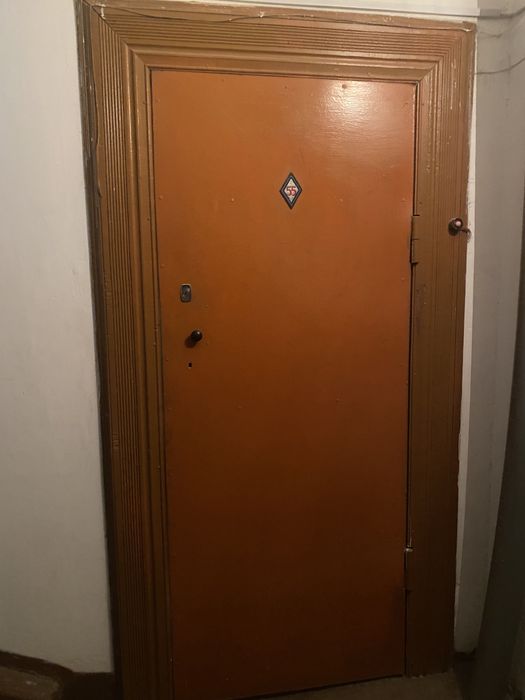 Продам дверь железную