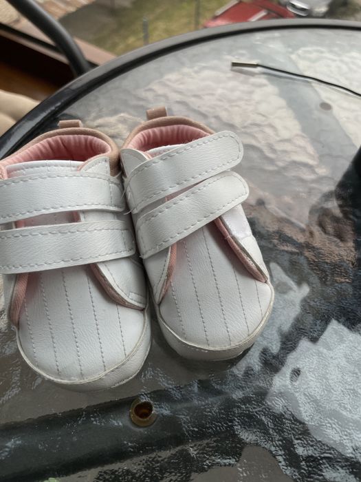 обувки за бебе размер 17