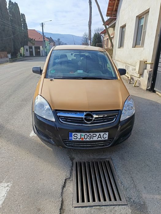 Opel Zafira b 2010 .1.9cdti
