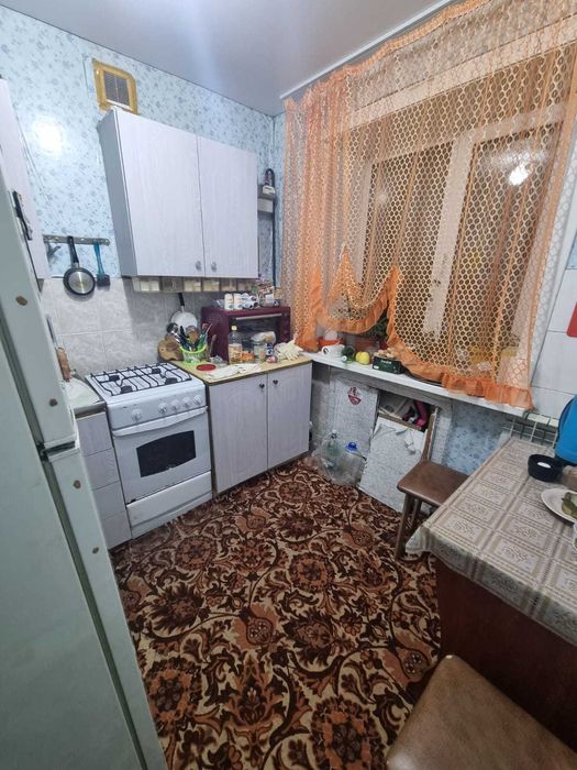 Продам 1 комнатную квартиру. район 3 гор больница.